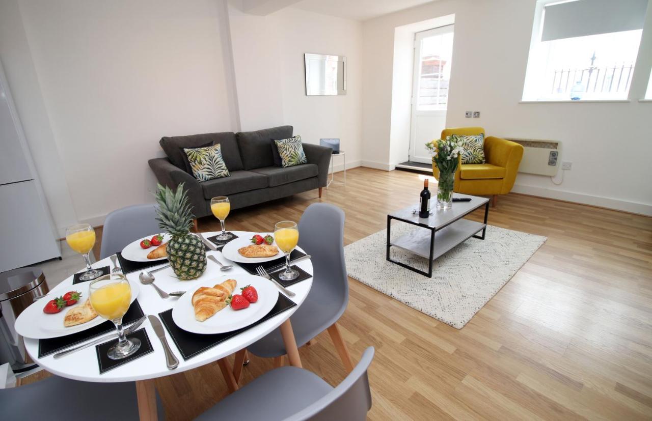 St Thomas Loft Views By Ssw - 2Br, Parking, Sleeps 4, Easy Access To City Centre, Marina, Beach And M4 斯旺西 外观 照片