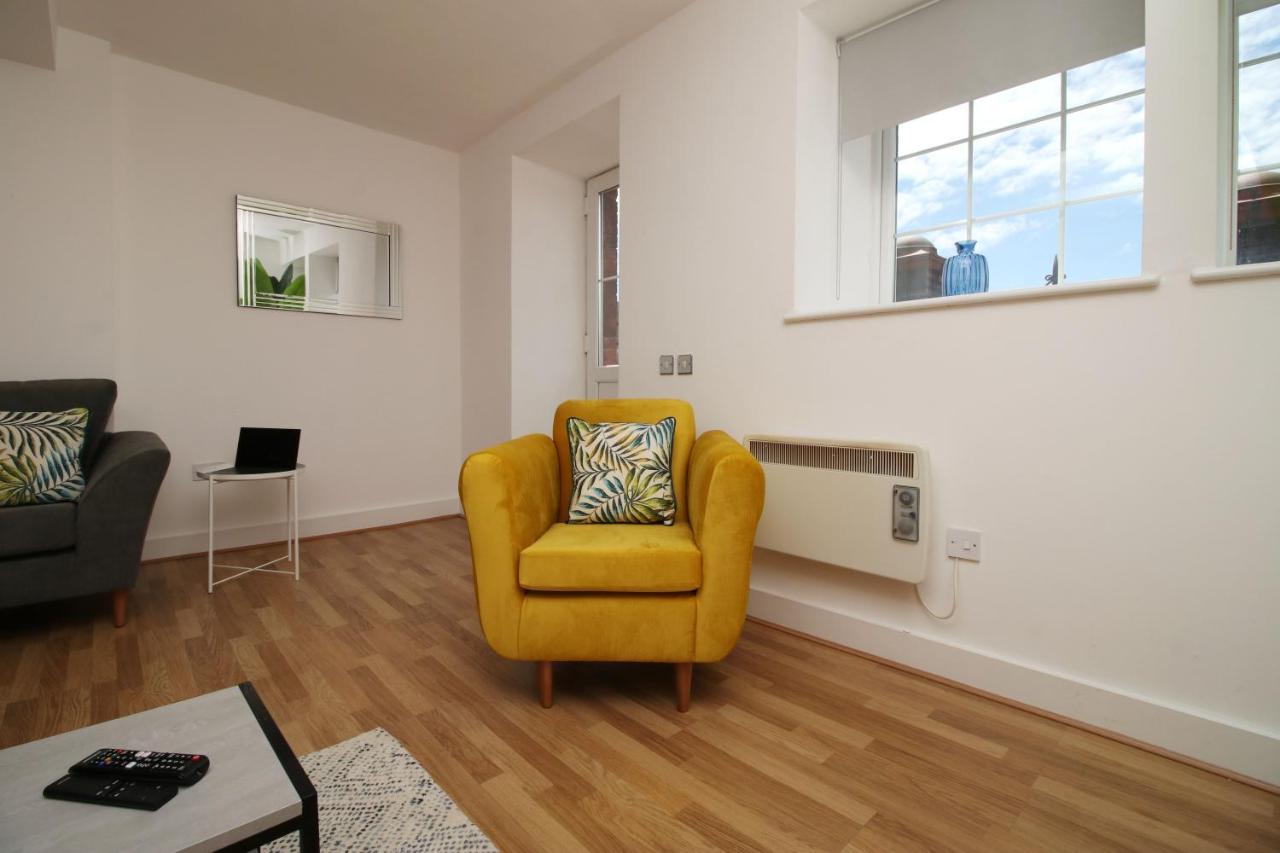 St Thomas Loft Views By Ssw - 2Br, Parking, Sleeps 4, Easy Access To City Centre, Marina, Beach And M4 斯旺西 外观 照片