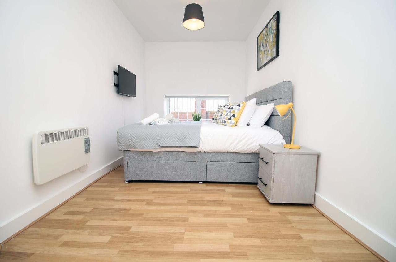 St Thomas Loft Views By Ssw - 2Br, Parking, Sleeps 4, Easy Access To City Centre, Marina, Beach And M4 斯旺西 外观 照片